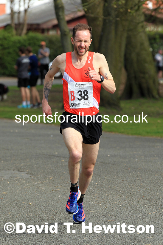 Senior Mens Northern 12 Stage Road Relay, 2022 Northern 12 and 6 Stage Road Relays,  Birkenhead Park, Birkenhead, Wirral.  Photo: David T. Hewitson/Sports for All Pics